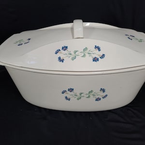 Vintage L&#39;Islet Canada Cast Iron Dutch Oven - Cream/White Enamel with Flowers