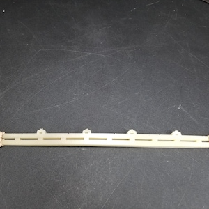 Aurora AFX Slot Car Drop In Fence Retainer Lot van 10 Transparant
