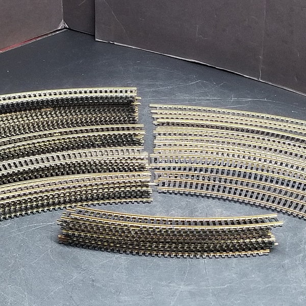 Bachmann/Atlas/Tyco HO Scale 18'' R Curved Tracks Lot of 50