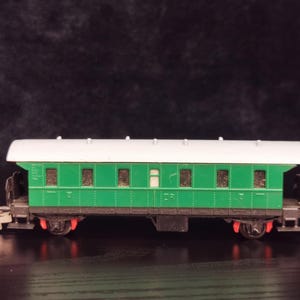 Vintage TT Scale Zeuke Deutsche Reichsbahn DR Voiture de tourisme de deuxième classe verte pour aménagement de train miniature