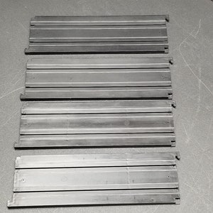 Aurora AFX Slot Car Track HO Scale 4 Pieces 9&#39;&#39; Straight Tracks #2517
