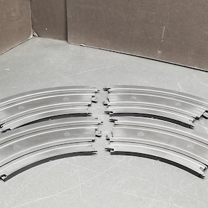 Tyco HO Scale 4 Pieces 9&#39;&#39; R 1/8 Circle Curve Track #B-5846