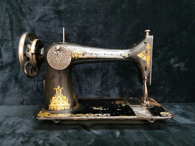 Antique 1920 Singer 127 Sphinx Sewing Machine Head Only Working Parts image 9