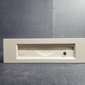 ビンテージ Zip iOmega テープドライブ JU-811T012 が起動