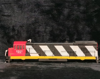 Vintage Bachmann HO Scale Canadian National CN 2501 MR-20a Diesel Locomotive Engine Shell Body Only