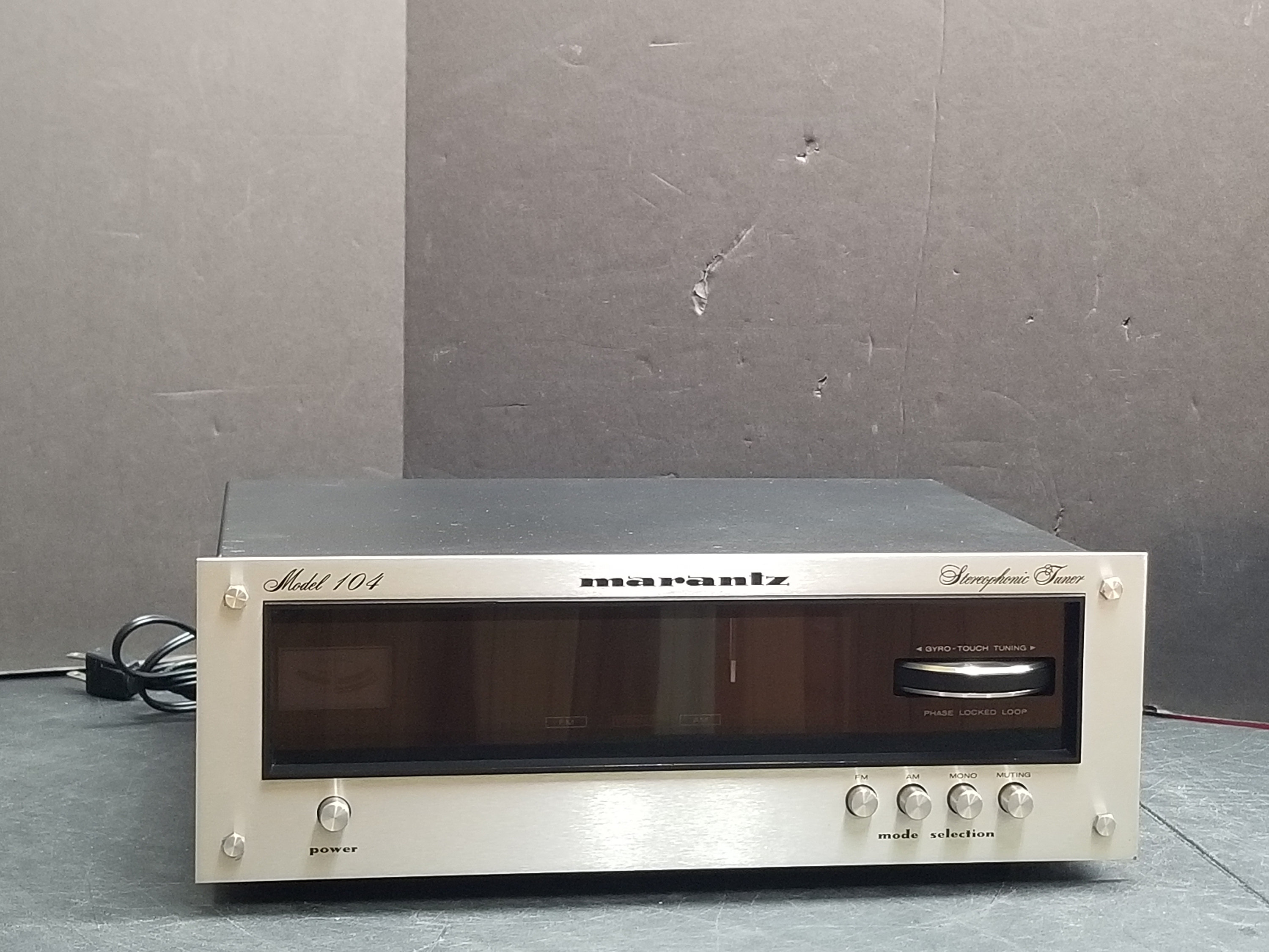チューナー Marantz マランツ Model 104 ウッドケース付 チューナー Marantz マランツ Model 104 ウッドケース付 Marantz 10b