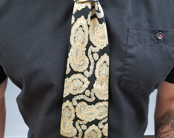 Corbata Regis Anley Paris 100 % seda con estampado dorado y negro para hombre