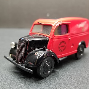 Modelo SMTS Réplicas de carretera No 3 Ford E83W Van Royal Mail Rojo