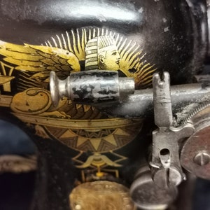 Antique 1920 Singer 127 Sphinx Sewing Machine Head Only Working Parts image 2