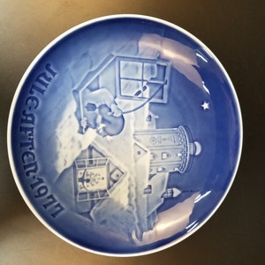 Copenhagen Porcelain Bing & Grondahl Christmas Plate Copenhagen Christmas 1977