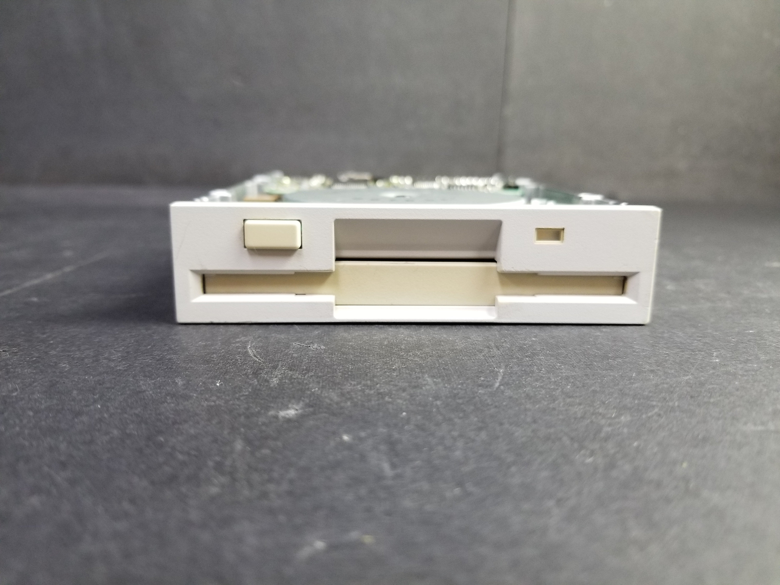 M61。(20個)現状品 フロッピーディスクドライブ TEAC FD-235GF M61。(20個)現状品 フロッピーディスクドライブ TEAC FD-235GF