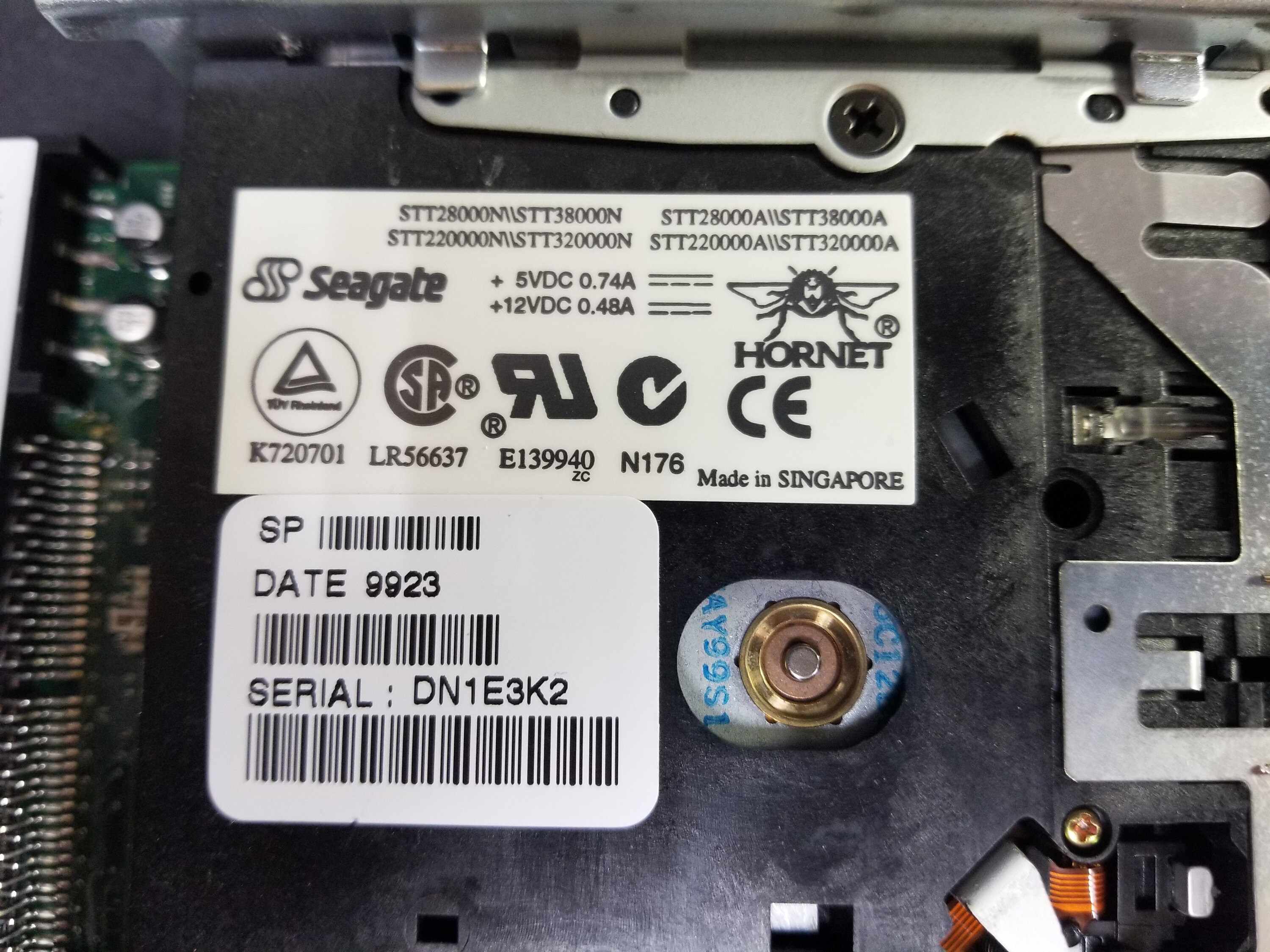 Seagate Hornet STT28000A Flux 4/8GB Travan IDE 15.5 X 10 Cm