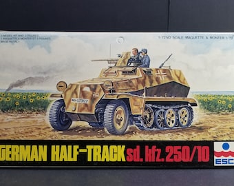 ESCI German Half-Track Sd.Kfz. 250/10 Model Kit 1/72 (Open Box)