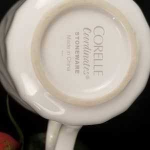 Vintage Corning Corelle Coordinates White Milk Pattern Swirl Style Coffee Cups Set of 4