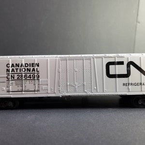 Bachmann HO Scale Lot of 2 Canadian National Reefer Car CN #286499 Silver