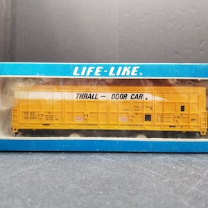 Life-Like HO Thrall Door Box Car #08984 Yellow