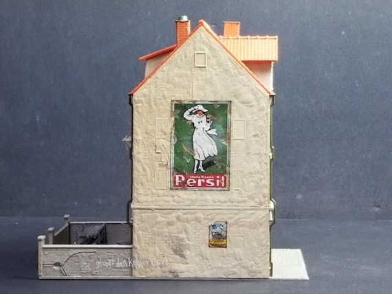 Pola HO Scale Anto Schulz Town House Plumber's Workshop Building