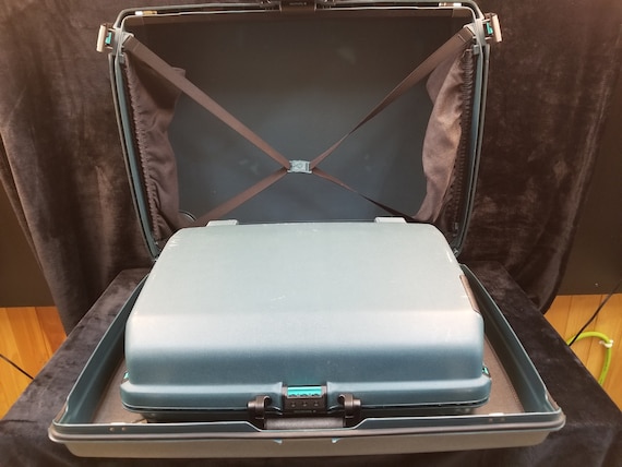 Vintage Samsonite Set of 2 Suitcases Luggage Navy… - image 1