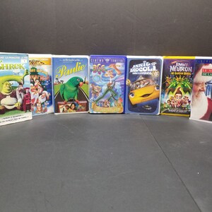 Lot of 7 Kids Movies (French Version) VHS