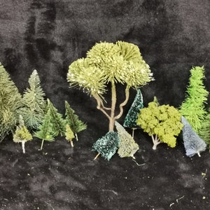 Vintage Lot of 24 HO Scale Trees from 1 1/2" to 6" Tall for Model Railroad Scenery Landscape