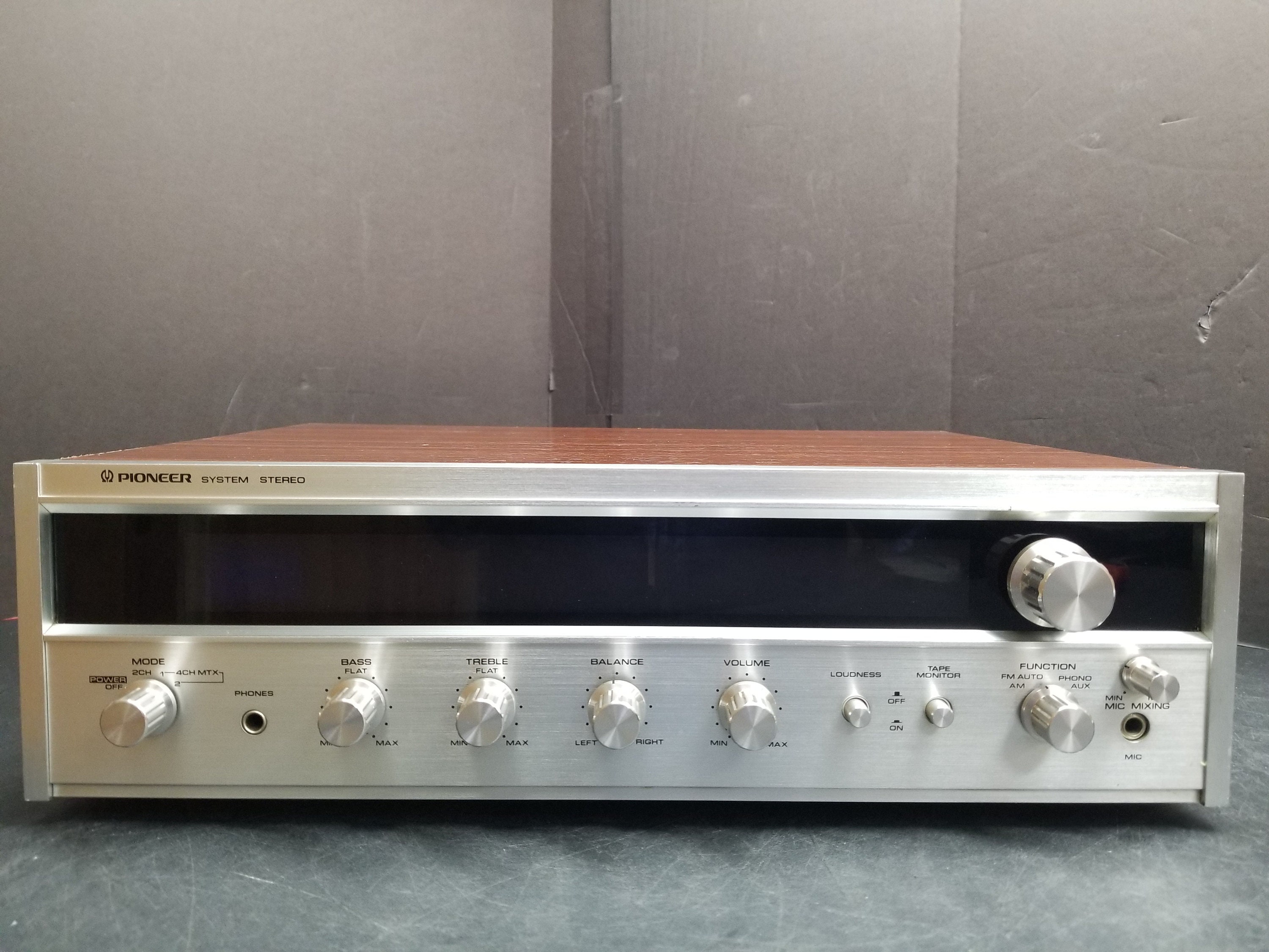 Vintage Pioneer Am / Fm Stereo Receiver Model ES-2000/K
