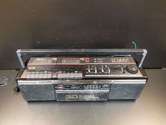 Hitachi 3D70 TRK 3D70E Stereo Cassette Recorder Boombox Vintage Hifi 80s