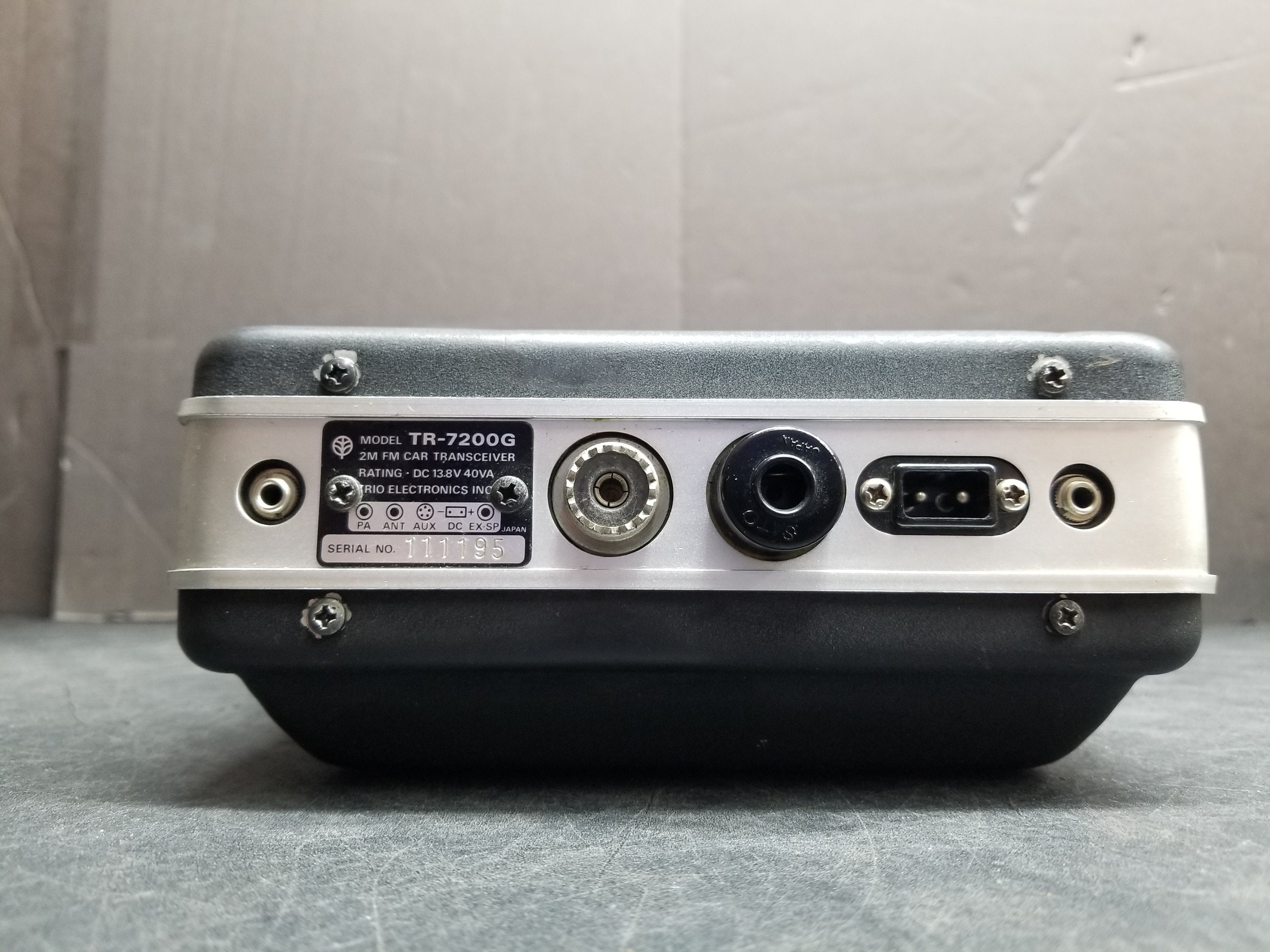 現状品 トリオ 無線機 TR-7200G TRIO 2M FM CAR トランシーバー アマチュア無線 ITFADQPJ21KK-YR-J00-byebye 現状品 トリオ 無線機 TR-7200G TRIO 2M FM CAR トランシーバー