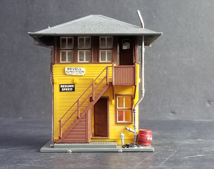 Revell HO Scale Revell Junction Building Fully Assembled Etsy