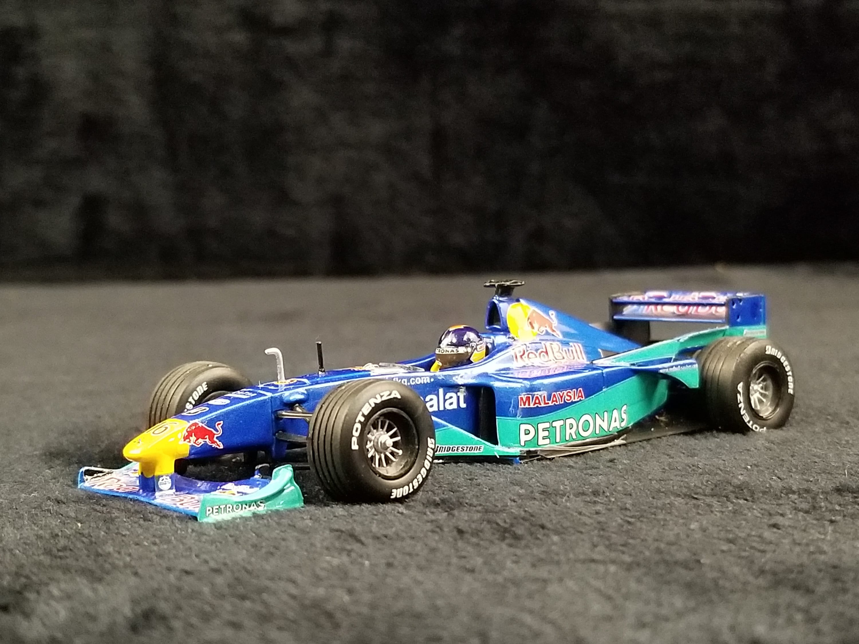 Vintage Minichamps 1/43 Diecast Red Bull Sauber Petronas
