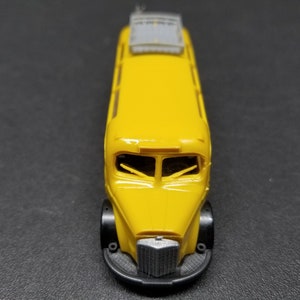 Praline 1:87 Mercedes-Benz 0-3500 Deutsche Bendespost Post Delivery Bus