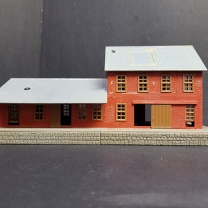 Unbranded HO Scale Train Station Building