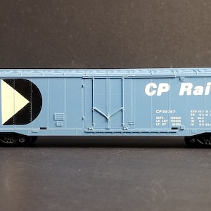 HO Scale Tyco CP Rail 50' Box Car CP #56767 Blue