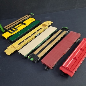 HO Scale Lote de 8 marcas mixtas de autos planos para piezas