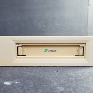 Vintage Seagate Hornet Travan STT28000N No Power