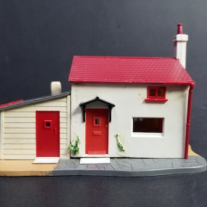Tri Ang Hornby OO / HO Scale Model-Land Marigold Cottage RML.4 Built