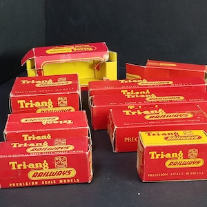 Tri-Ang OO / HO Scale Lot of Empty Boxes Hornby Railways