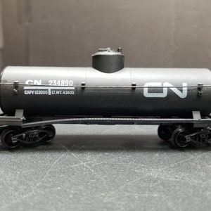 Life-Like HO Waage Canadian National Tank Car CN 234890 Neue offene Box