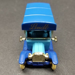 Days Gone by Lledo Diecast DG 6-8 Lindt of Switzerland Ltd, Delivery Truck Blue