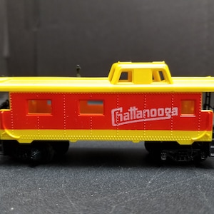 Tyco HO Waage Chattanooga 40 Fuß Caboose Auto 327-15 B Neue offene Box
