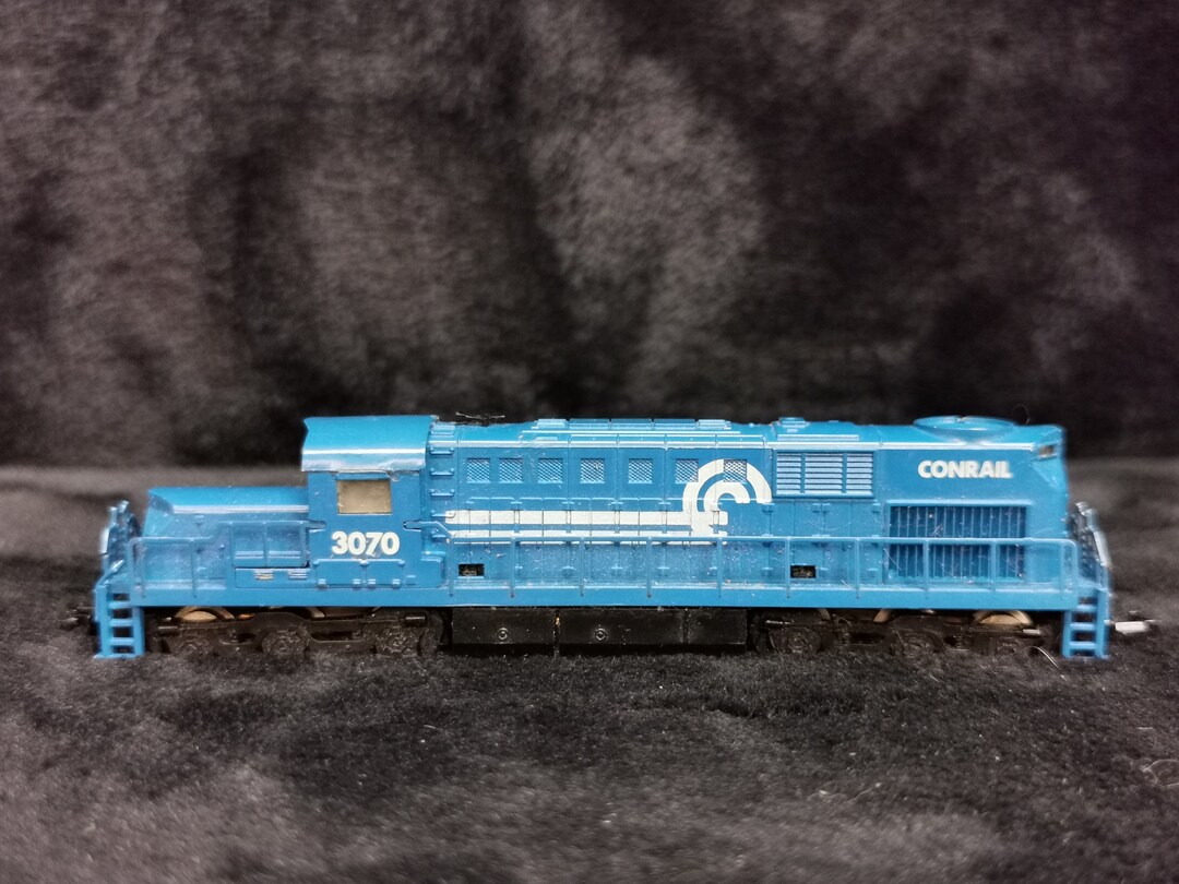 A group of Mehano HO gauge steam locomotives, T241/1935 2-10-2 Santa Fe