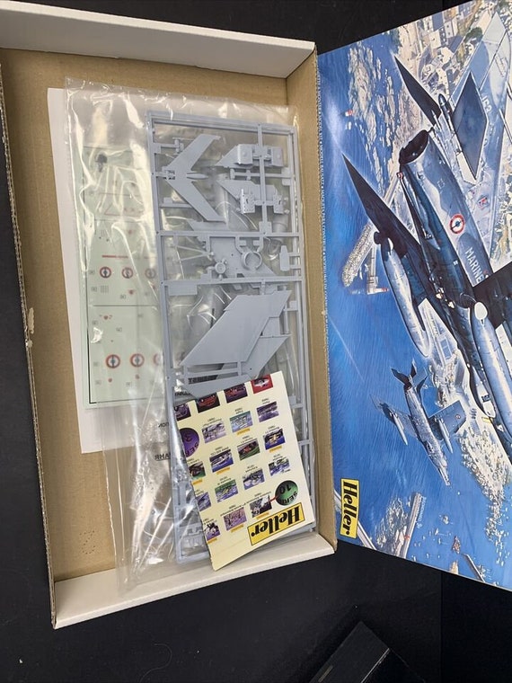 Heller - Étendard IVP - 1/48 - - MODELISMO