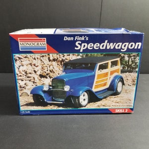 Monogram 1/25 Model Kit Dan Fink&#39;s Speedwagon #85-7606 New Open Box