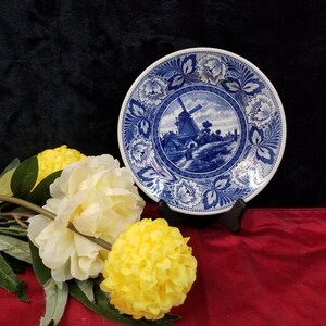 Vintage Delfts Boch Belgium Collector Plate