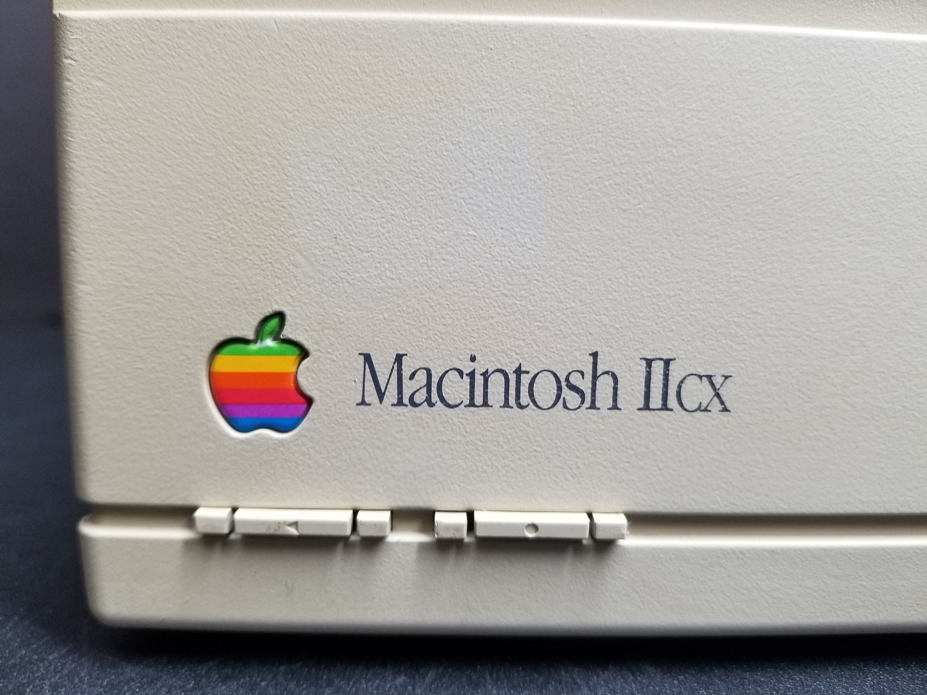 新入荷 Apple Macintosh M3872 aob.adv.br