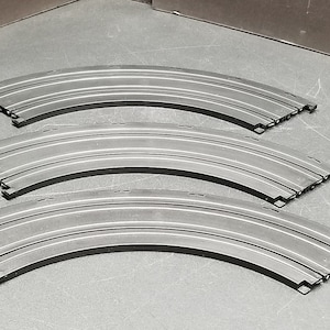 Aurora AFX 3 Pieces 9&#39;&#39; Radius Curve 1/4 Circle Track #2519