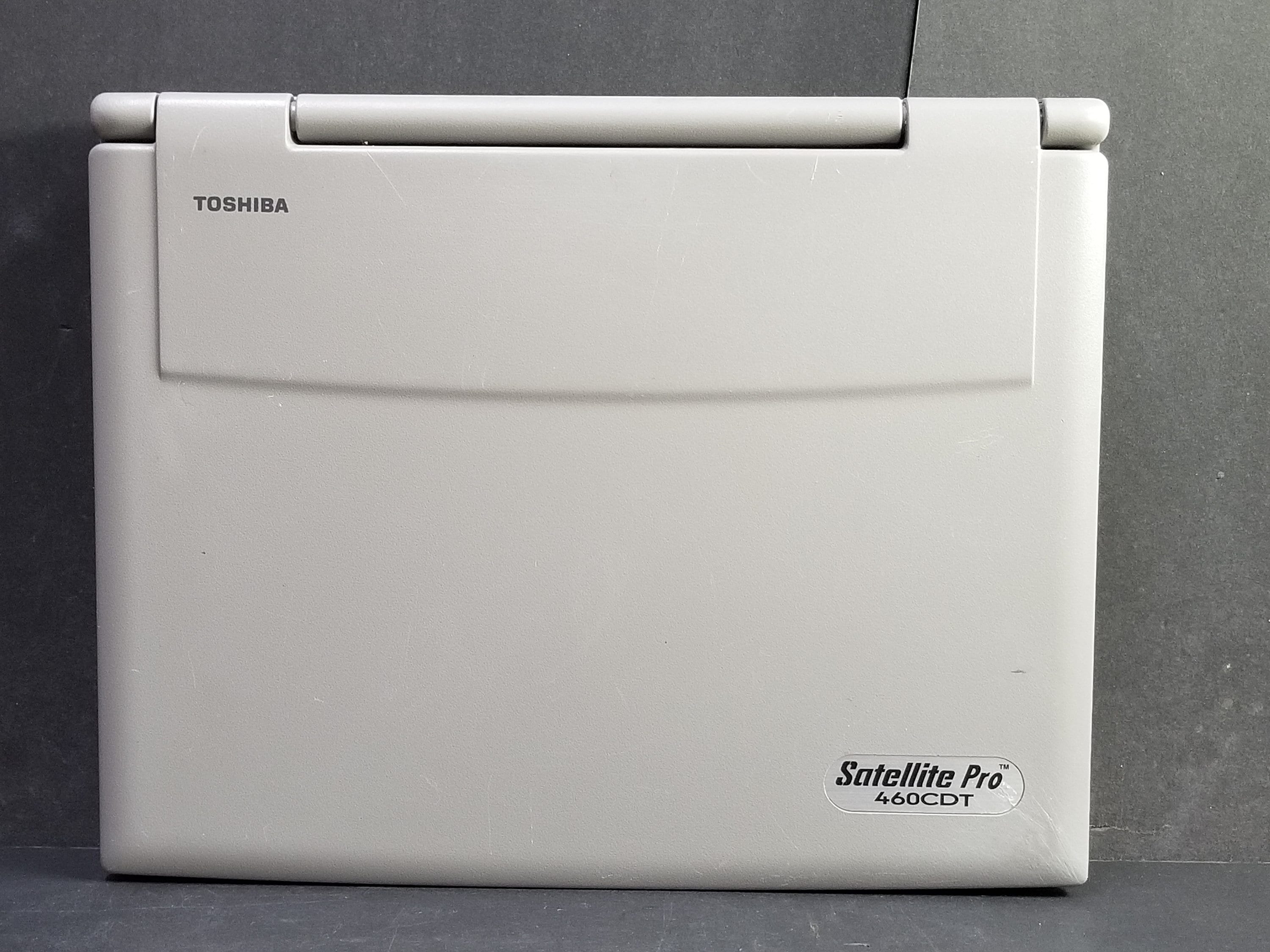 Vintage Toshiba Stallite Pro 460CDT For Parts No Battery