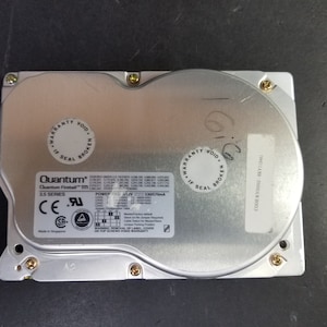 Dysk twardy Vintage Quantum Fireball TM o pojemności 3,5 cala uruchamia się zdjęcie 9