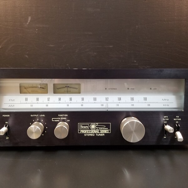 Vintage Sears Professional SeriesTR-6658 AM FM Stereo Tuner Tested