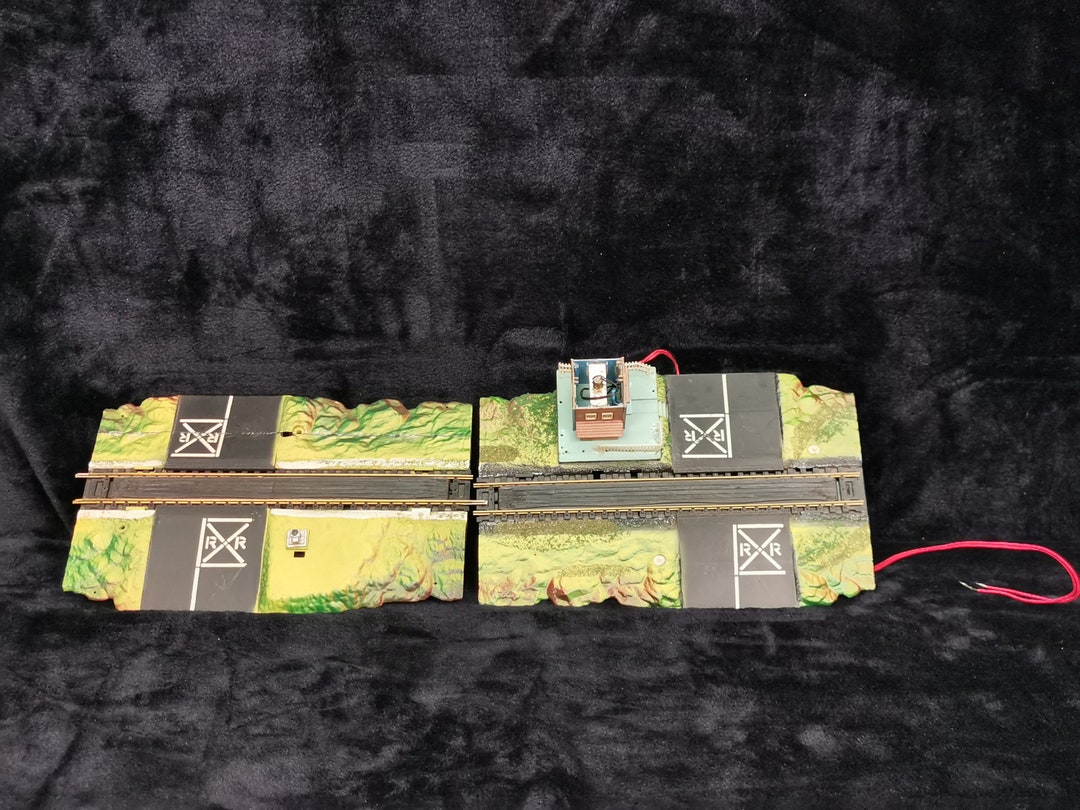 Vintage HO Scale Tyco Railroad Crossing Gate Lot of 2 Missing - Etsy