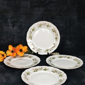 Vintage Jarolina Vine Leaves China Dinner Plates - Set of 4